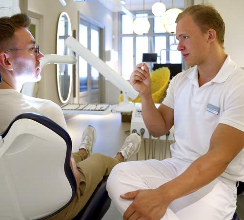 Dr. med. dent. Kalvin Nowak